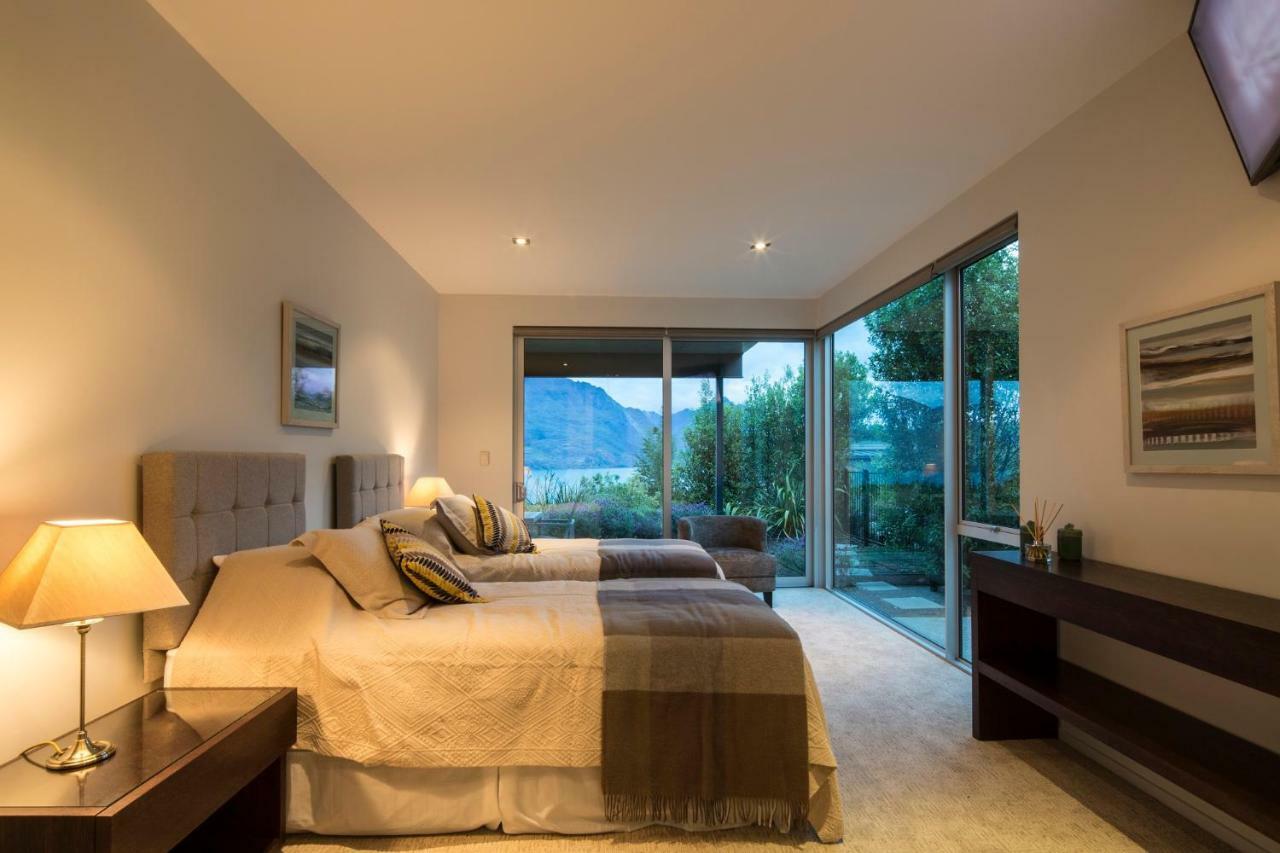 Papillon, A Relax It'S Done Luxury Holiday Home ควีนส์ทาวน์ ภายนอก รูปภาพ