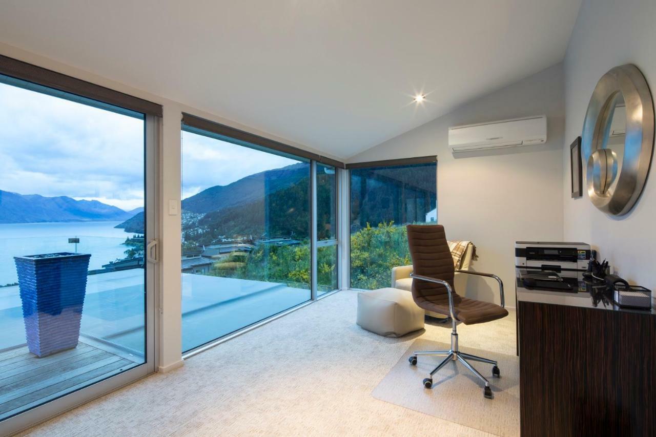 Papillon, A Relax It'S Done Luxury Holiday Home ควีนส์ทาวน์ ภายนอก รูปภาพ