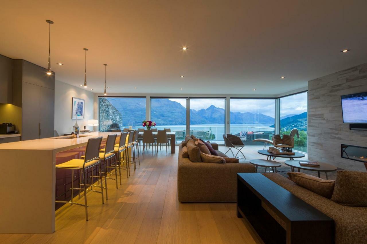 Papillon, A Relax It'S Done Luxury Holiday Home ควีนส์ทาวน์ ภายนอก รูปภาพ
